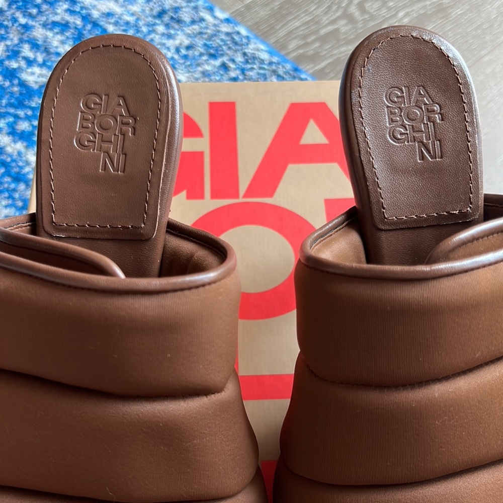 GIA BORGHINI
Puffy Scuba Sandal 39 - Picture 12 of 13